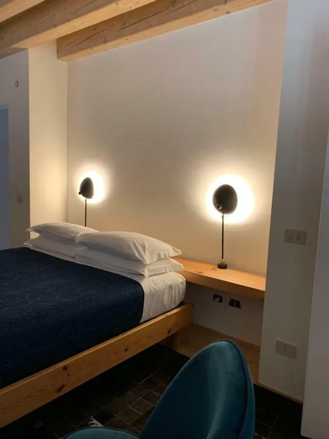 Ca'Bert Villa Dei Glicini Castelnuovo del Garda 3*,