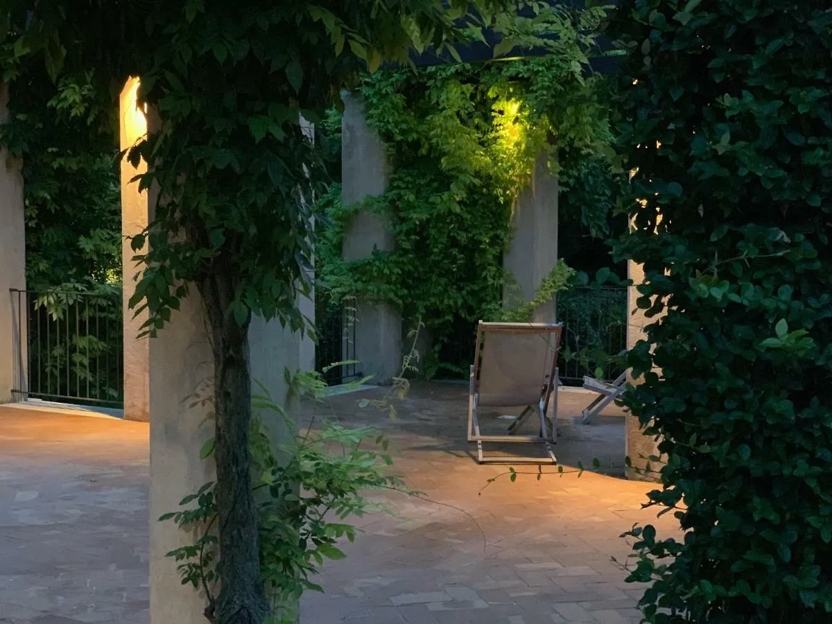 Ca'Bert Villa Dei Glicini Castelnuovo del Garda Bed & Breakfast